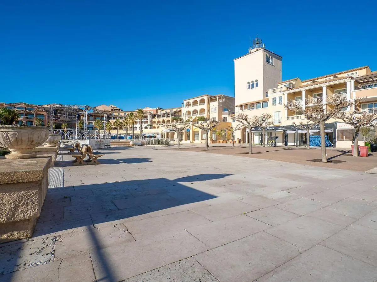 Apartment Village Cap Esterel - Le Village-7 By Interhome Saint-Raphaël 0*,  Fransa